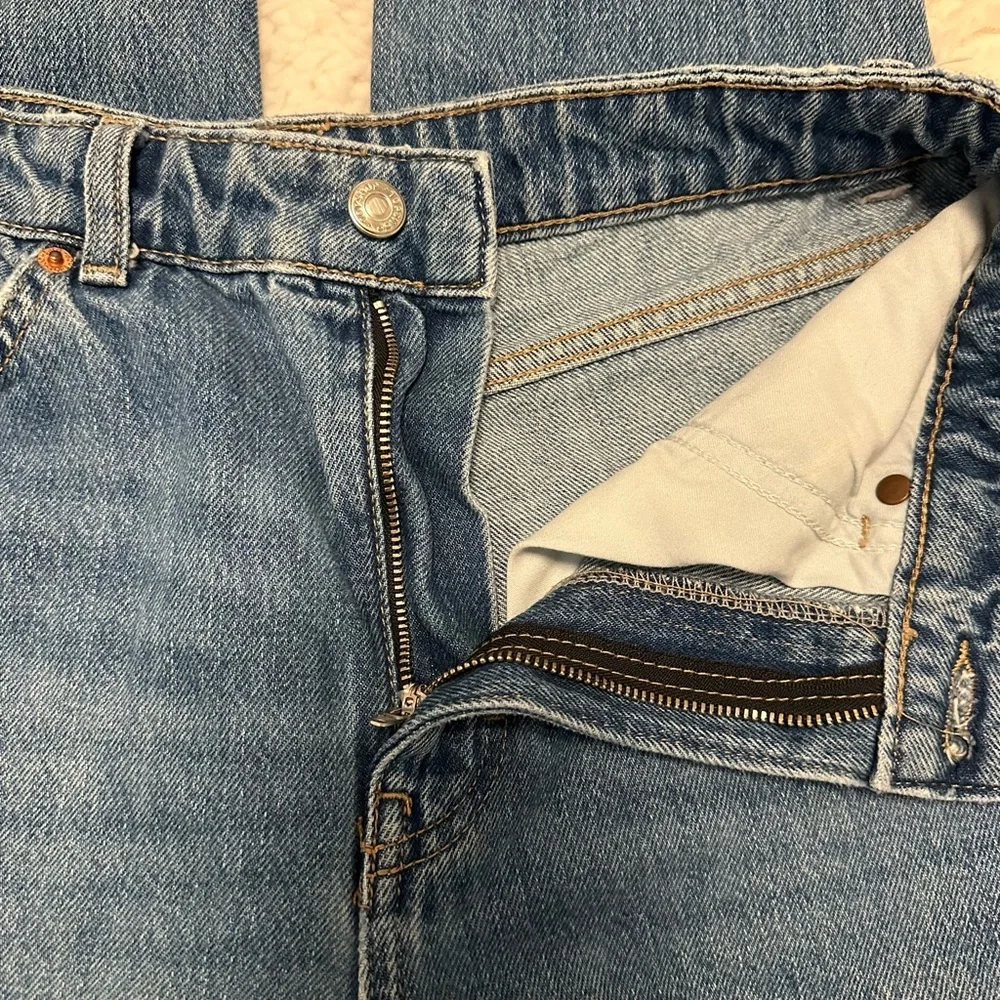 Topshop Mom Jeans Women’s 28 High Rise Distressed Medium Wash Denim
